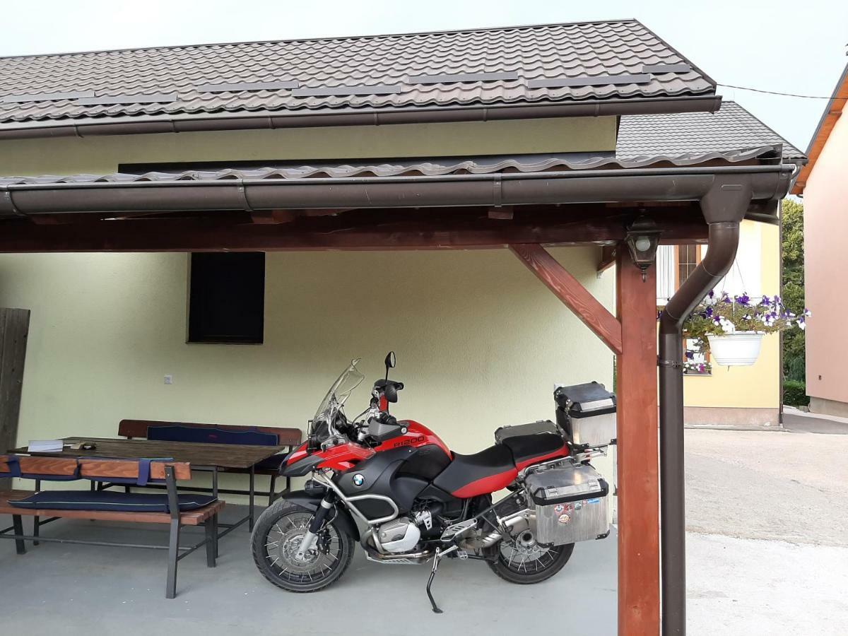 Guesthouse Mario Korenica Exterior foto